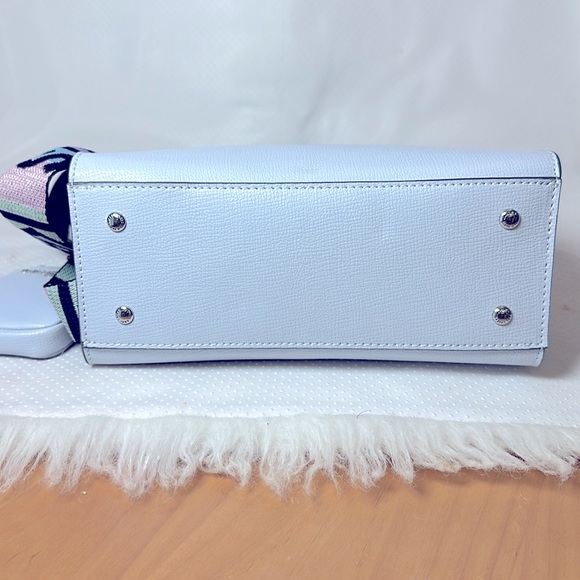 NWOT Karl Lagerfeld Light Blue Tote Bag with long strap & pouch - Picture 5 of 13